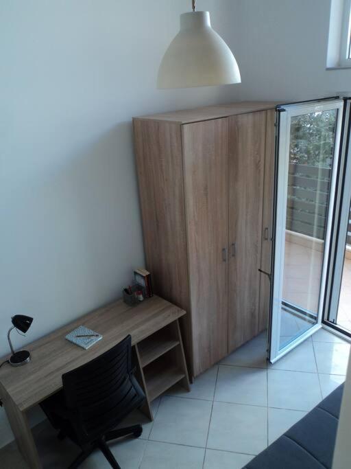 The Getaway Apartment Agia Marina  Exterior photo