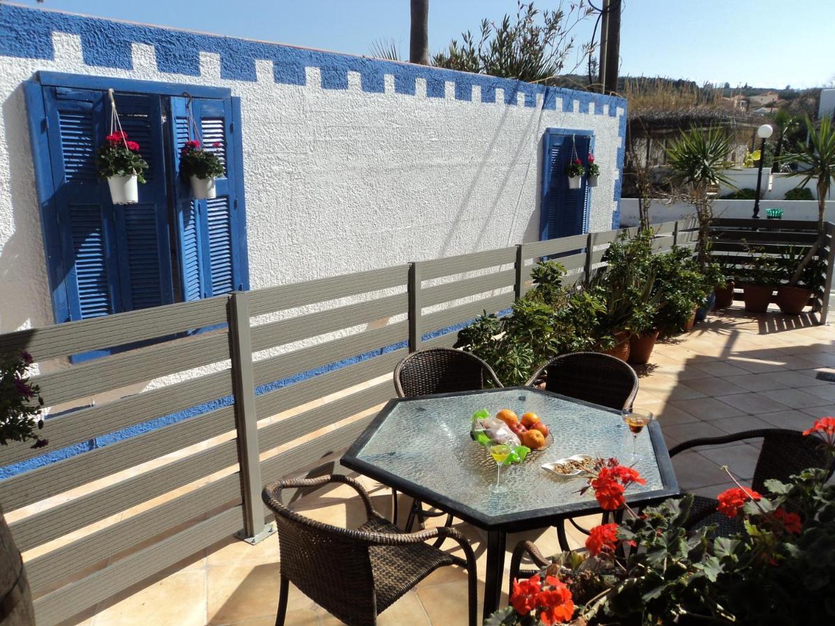 The Getaway Apartment Agia Marina  Exterior photo