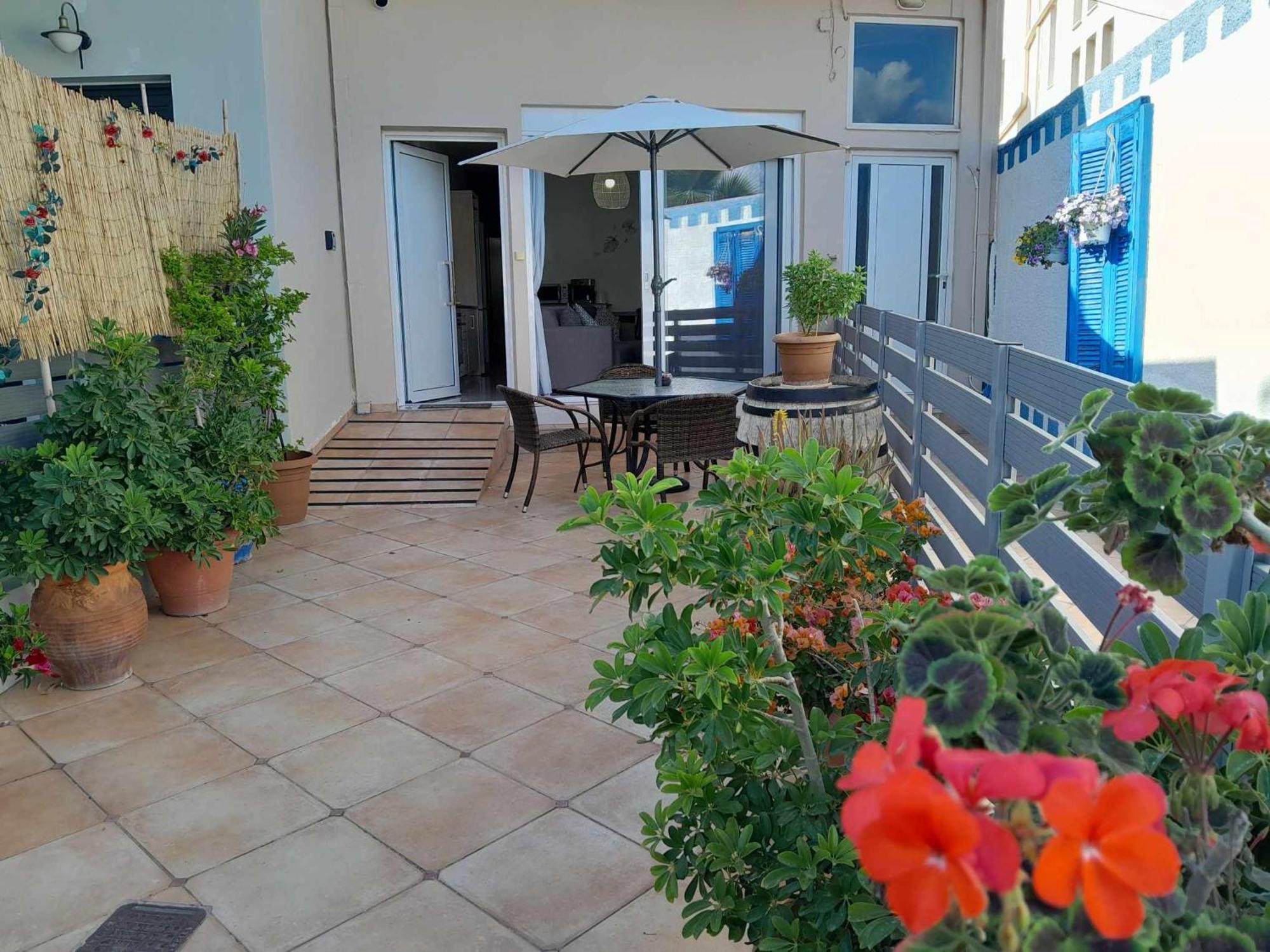 The Getaway Apartment Agia Marina  Exterior photo