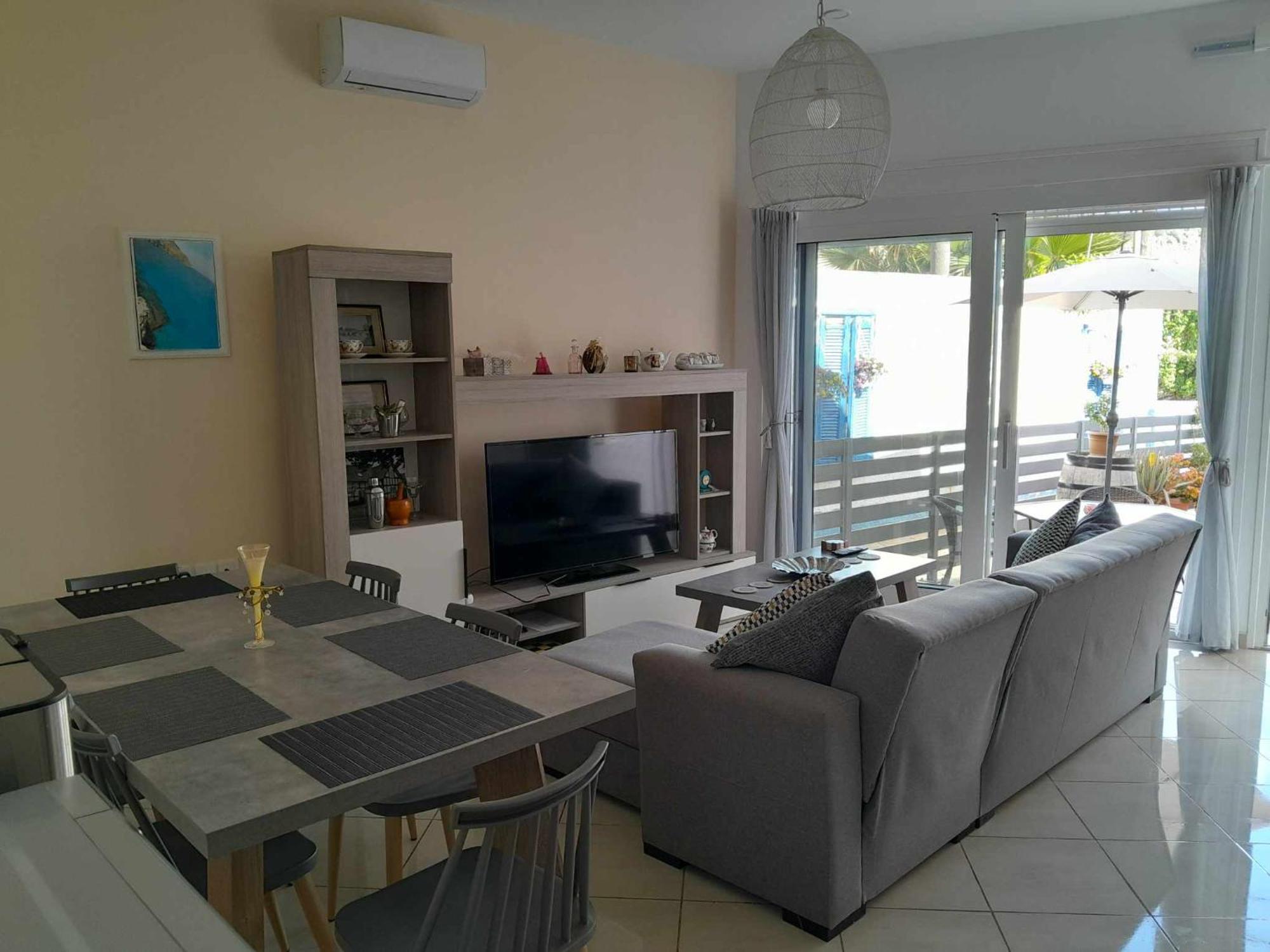 The Getaway Apartment Agia Marina  Exterior photo